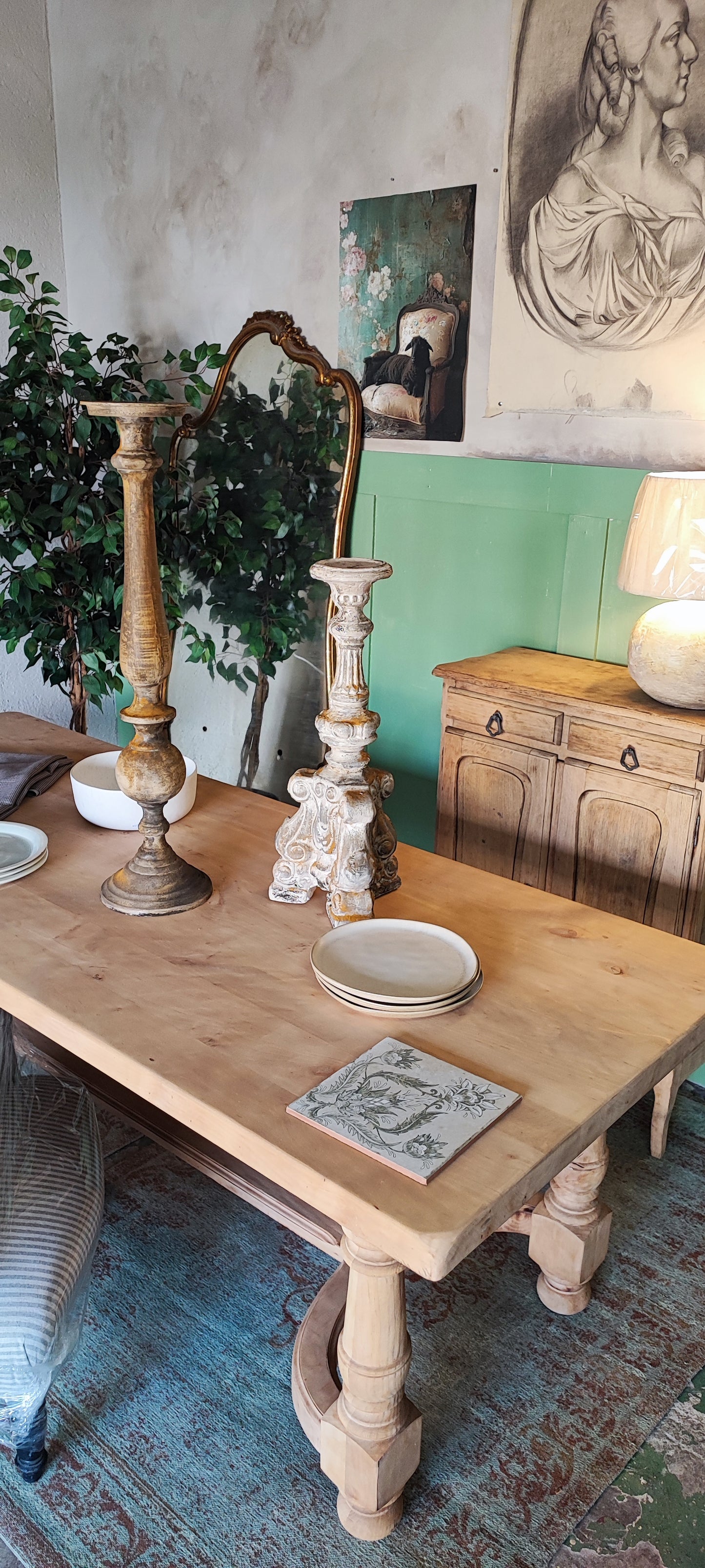 Mesa Frances ROMANTICA
