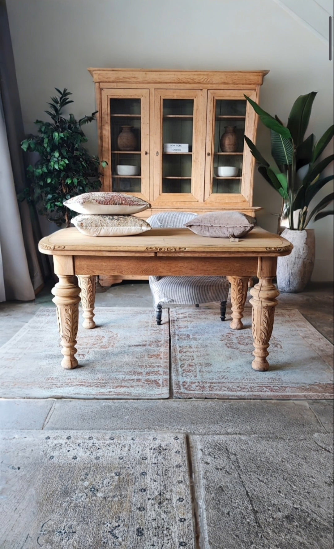 Mesa Francesa