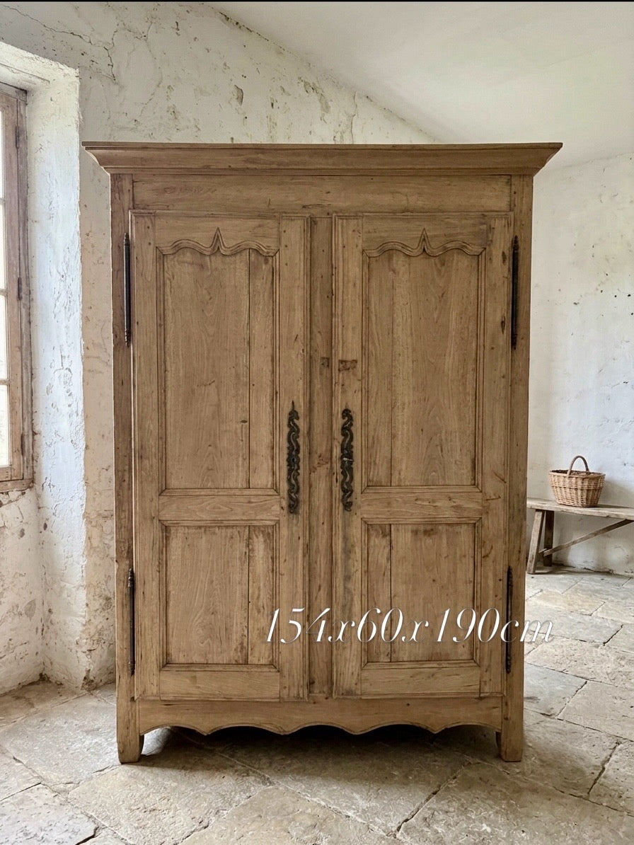 Armario Antiguo de Roble.